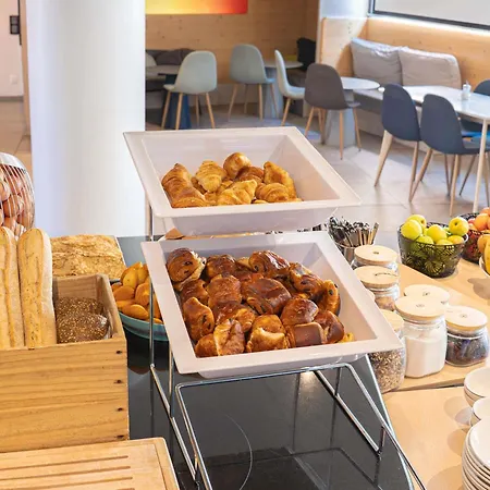 Novotel Suites Paris Montreuil Vincennes-2