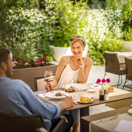 Valamar Riviera Hotel & Residence (Adults Only)-3