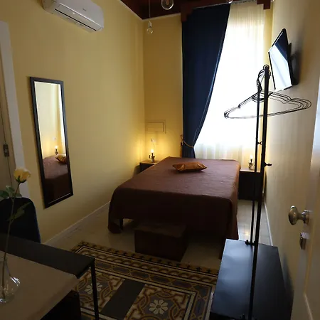 Aroma - Neapolitan Bnb-2