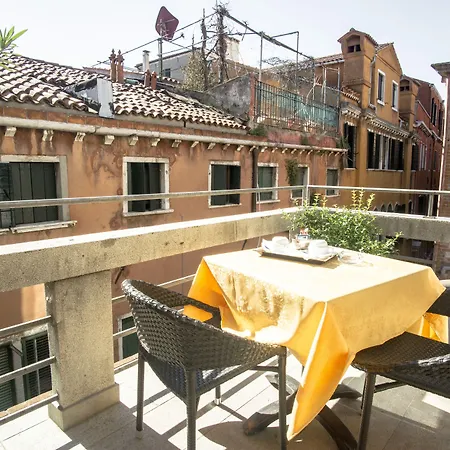 Hotel Antigo Trovatore-3