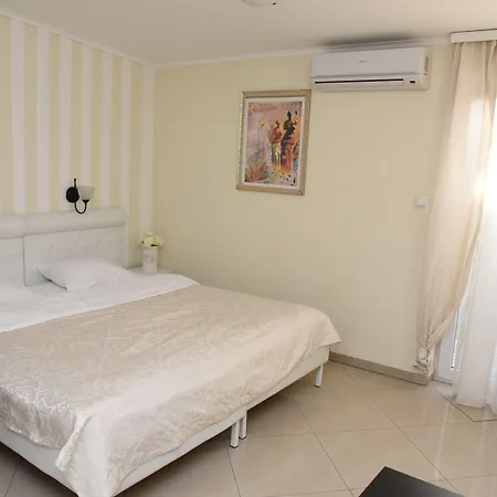 Garni Hotel Dash-2