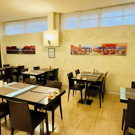 Hotel Kristall-2