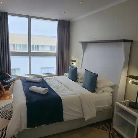 Admirals Lodge Guest House And Brightways Self Catering Apartments-3