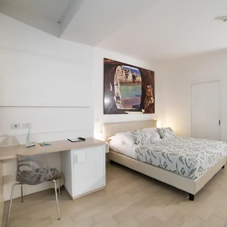 Est Hotel-2