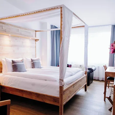 Hotel Eyja-3