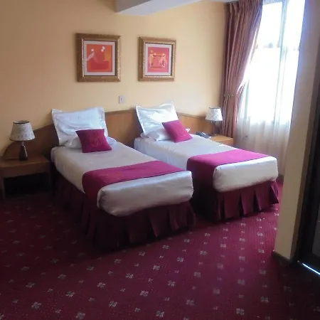 Global Hotel-3