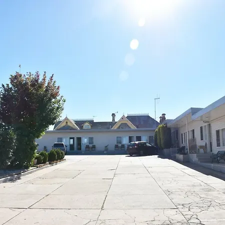 Hillview Motel-3