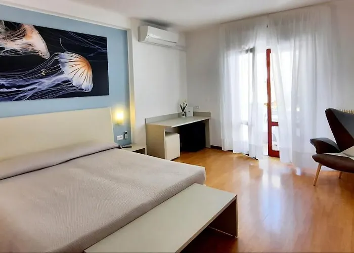 Hotel Carol