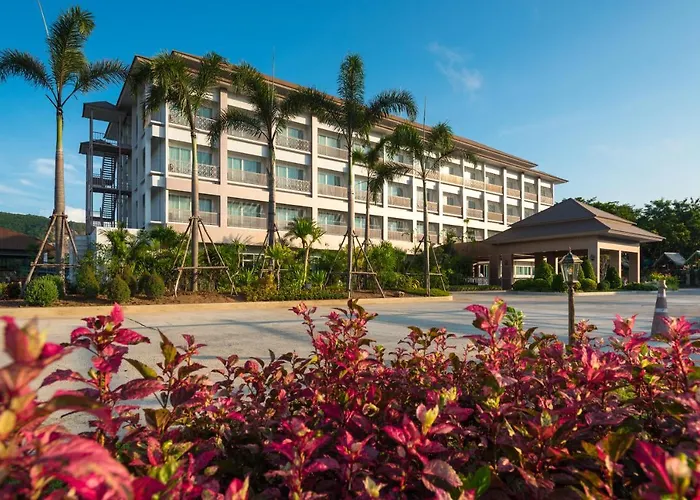 Swan Lake Hotel Sattahip