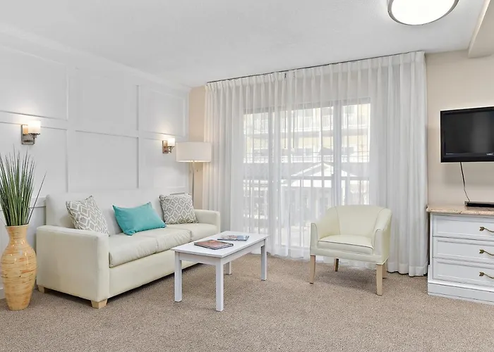 Brighton Suites Hotel