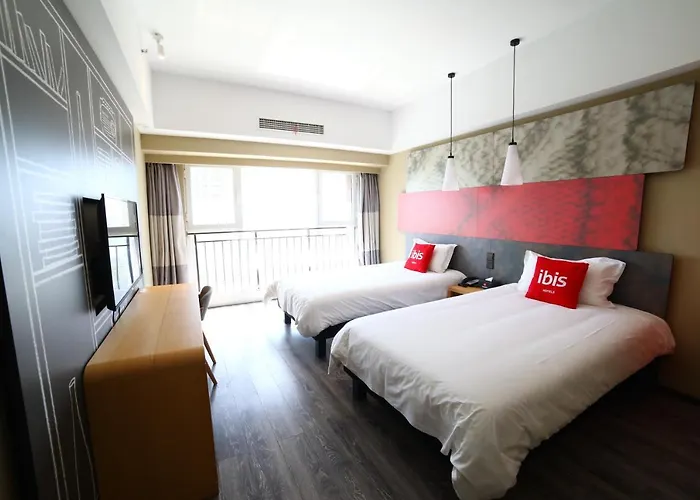 Ibis Weihai Oriental New Ground Hotel