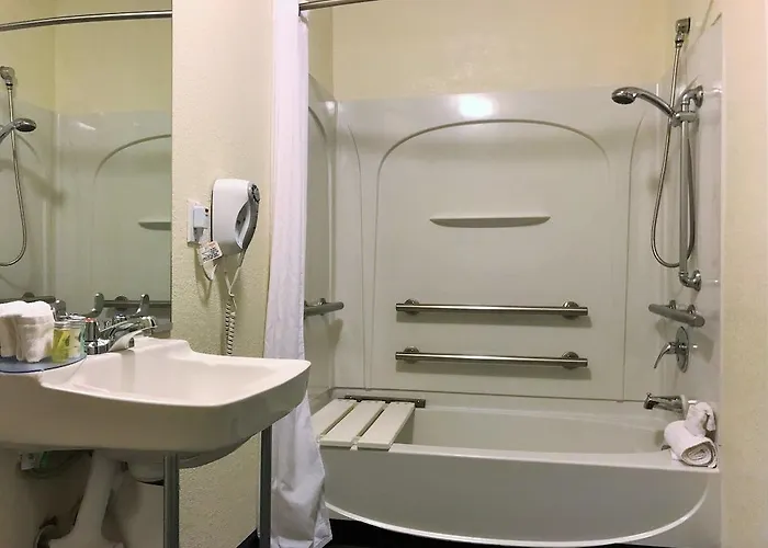 Savannah Suites Westminster