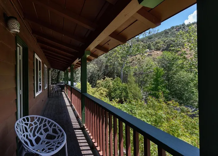 Buckeye Tree Lodge