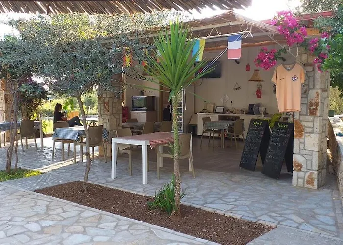 Guest House Solive Himarë