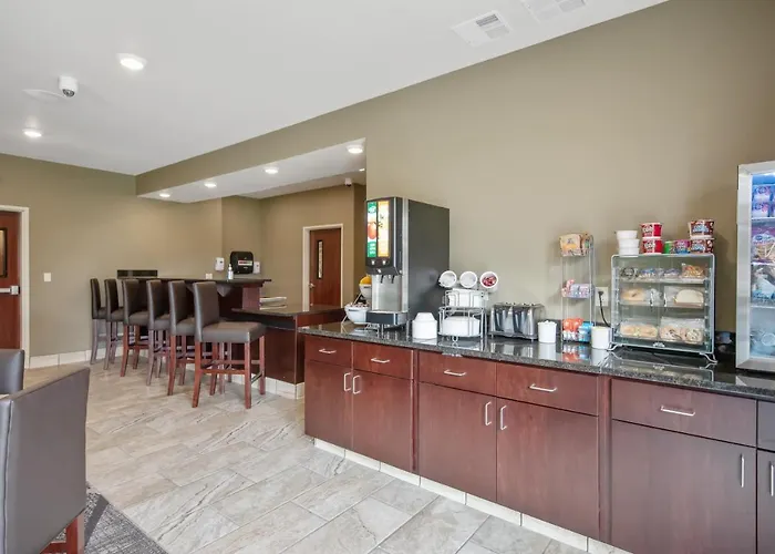 Cobblestone Hotel & Suites - Austin