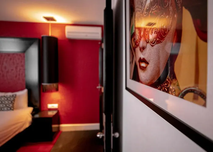 Le Theatre