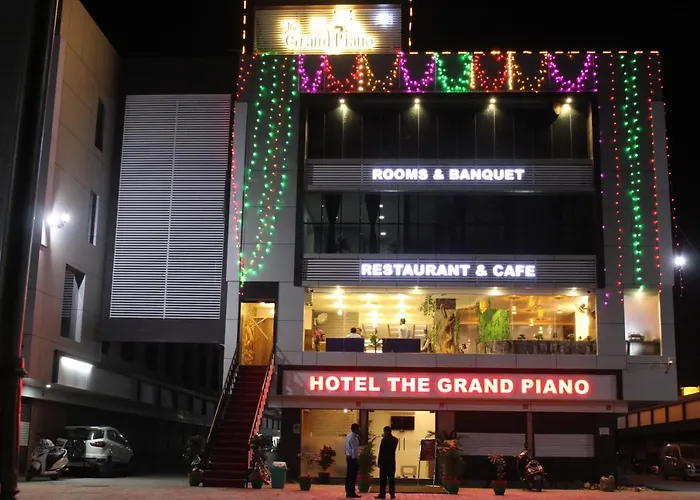 Hotel The Grand Piano - Best Business Hotel In Patan