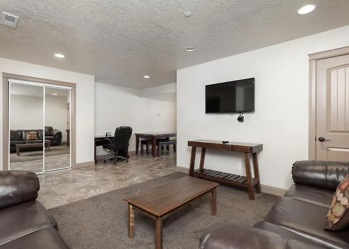 Duchesne Suites