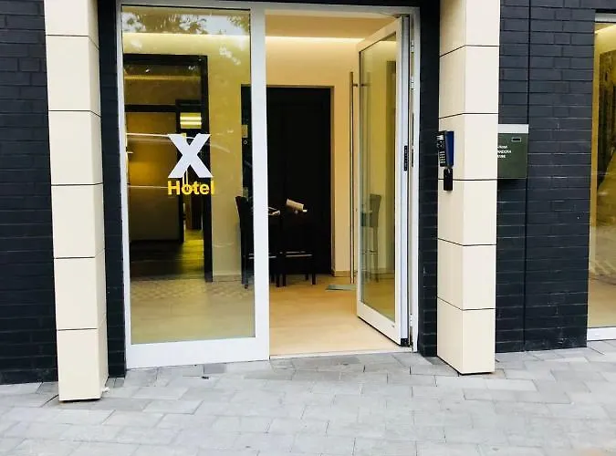 X-Hotel