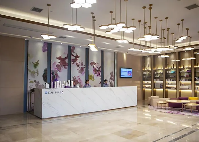 Lavande Hotel Enshi Cultural Center