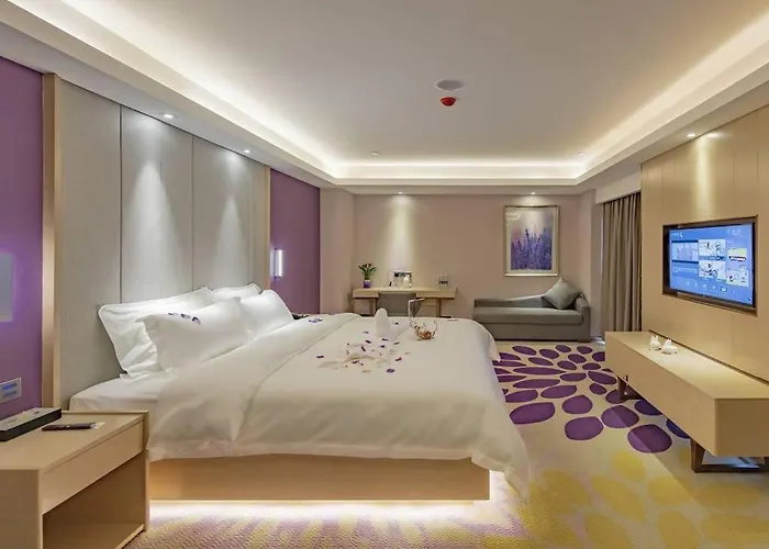 Lavande Hotel Nanchang Shuanggang Metro Station Caida University