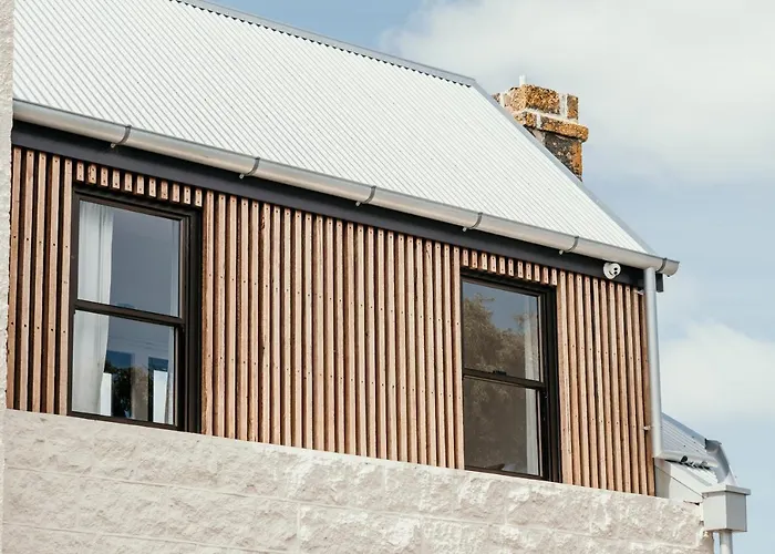 Oak & Anchor Hotel