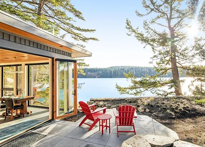 Kingfisher Cove Hideaway
