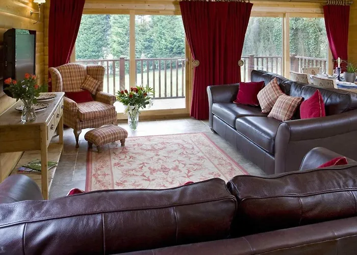 Cherbridge Lodges - Riverside Lodges, Short Lets