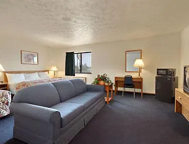 Super 8 By Wyndham Park City/North Wichita Area