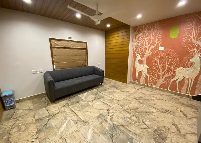 Hotel Damodar