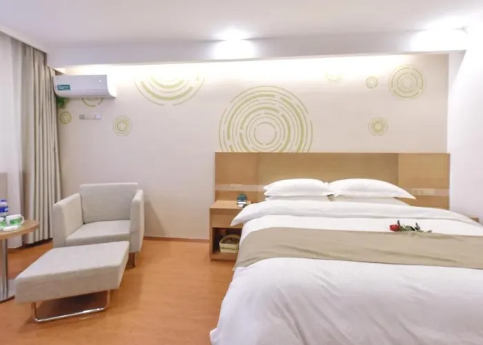 Greentree Inn Henan Kaifeng Jinming District Jinming Square Little Song City Business Hotel