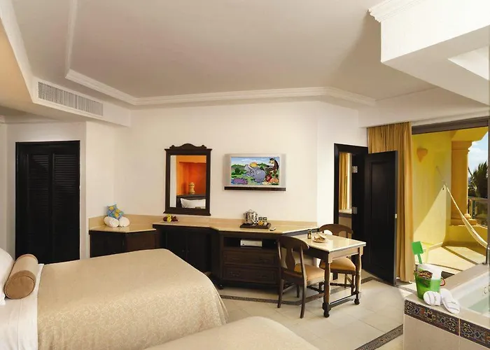 Aventura Cove Palace