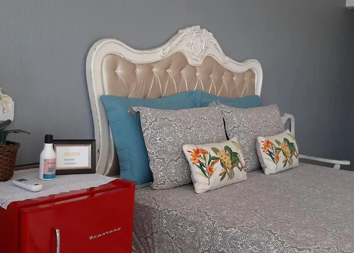 Pousada Cris Garden Bed&Breakfast