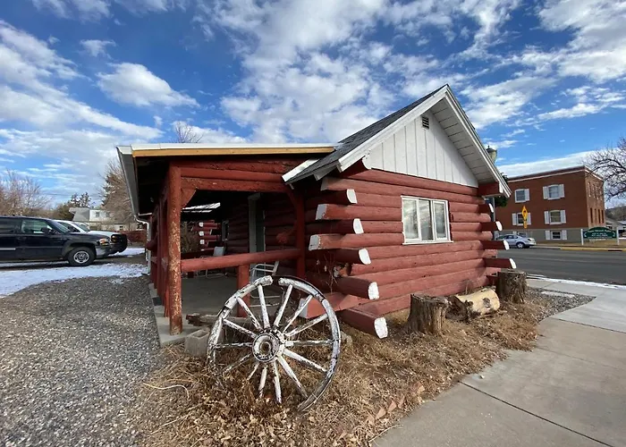 Roundtop Mountain Vista - Cabins And Motel