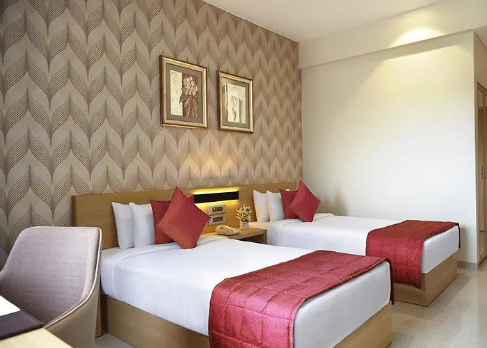 Click Hotel, Junagadh