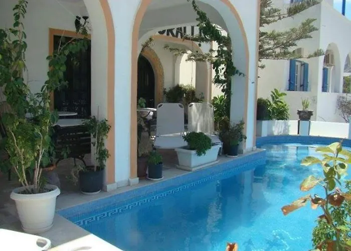 Tritonas Rooms