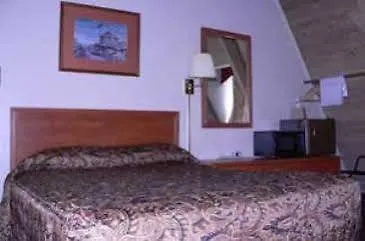 Budget Host Frontier Inn