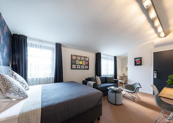 B-Hotel