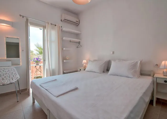 Meltemi Antiparos