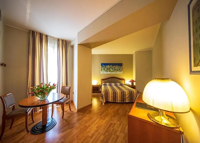 Intra Hotel