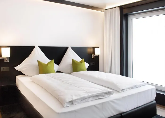Nhi Hotel By Wmm Hotels