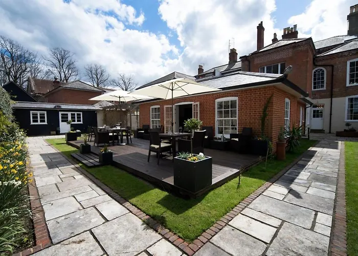 East Walls Hotel