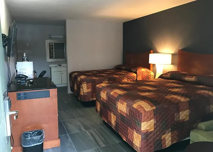 Budget Inn & Suites