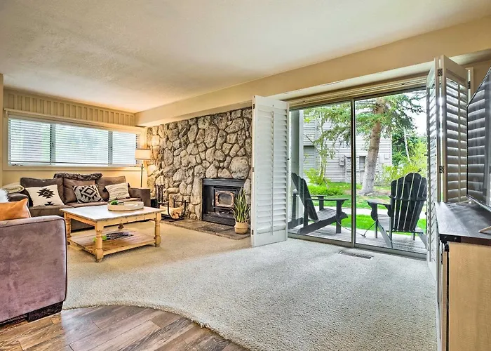 Hot Tub Access: Mammoth Lakes Nature Escape!