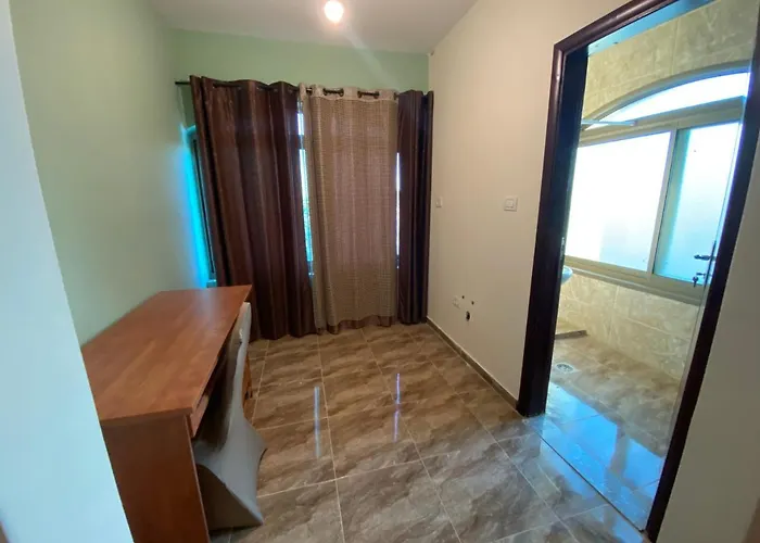 Jericho Waleed'S Hostel