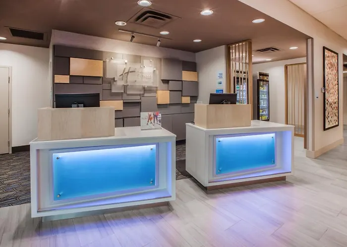 Holiday Inn Express & Suites Jackson By Ihg