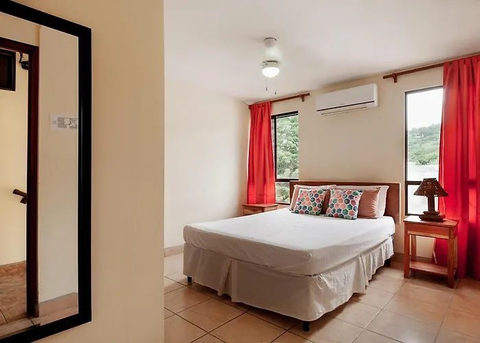 Hostel Tropical And Coworking