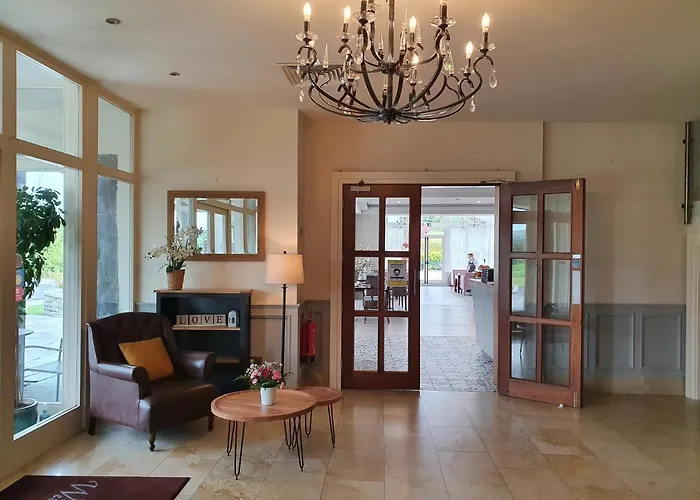 Westport Country Lodge Hotel