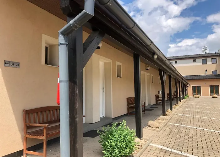 Motel R10