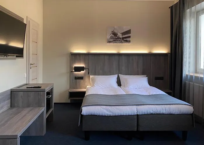 Brut Wine Hotel